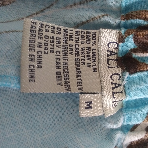 Cali Cali Linen Capris, Cargo Pockets, Sky Blue with Brown Floral Print - Picture 6 of 9